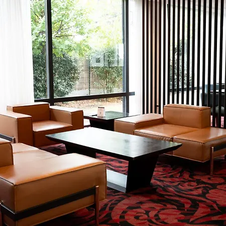 Osko Toulouse Aeroport Hotel 3*