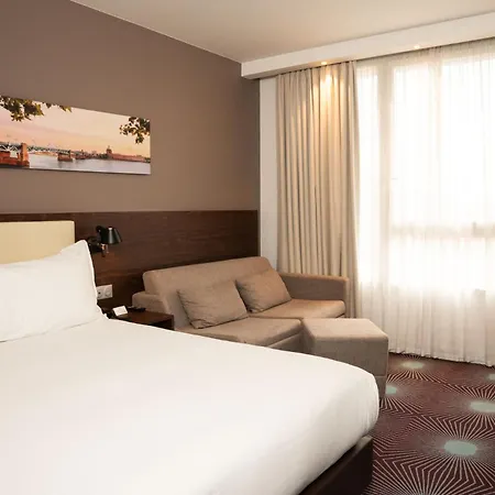 Hotel Osko Toulouse Aéroport 3*