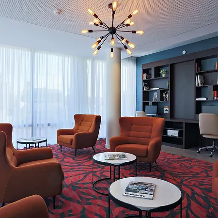Hotel Hampton By Hilton Toulouse Airport 3*