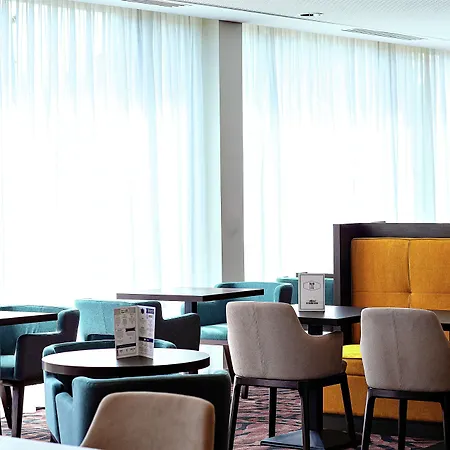 Hampton By Hilton Toulouse Airport