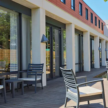 Hampton By Hilton Toulouse Airport Hotel 3*