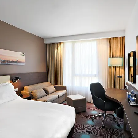 Osko Toulouse Aeroport Otel Blagnac
