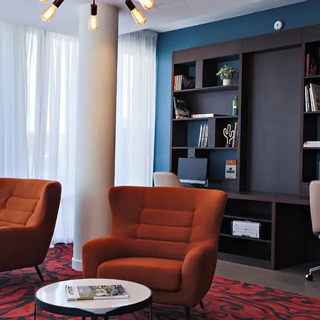 Osko Toulouse Aeroport Otel 4*