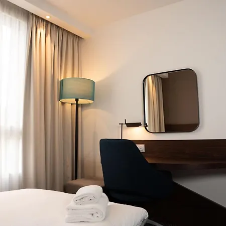 Otel Osko Toulouse Aeroport 4*
