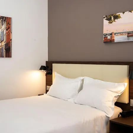 Osko Toulouse Aeroport Otel Blagnac
