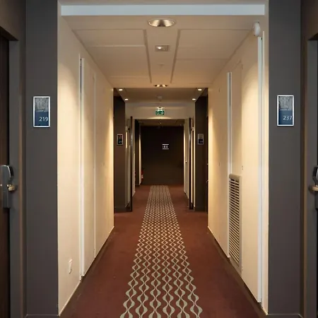 Osko Toulouse Aeroport Otel Blagnac