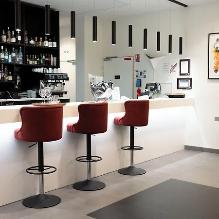 Osko Toulouse Aeroport Hotel 4*