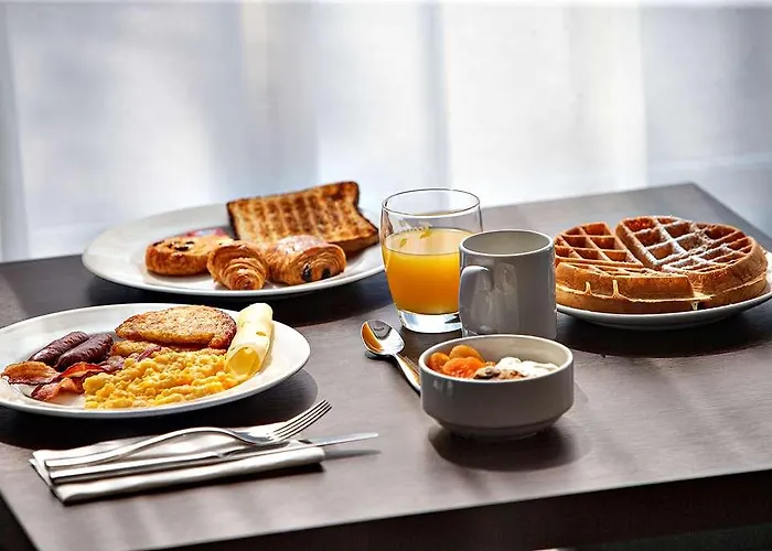 Osko Toulouse Aeroport Hotel 3*