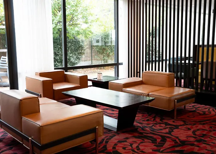 Osko Toulouse Aeroport Hotel 3*